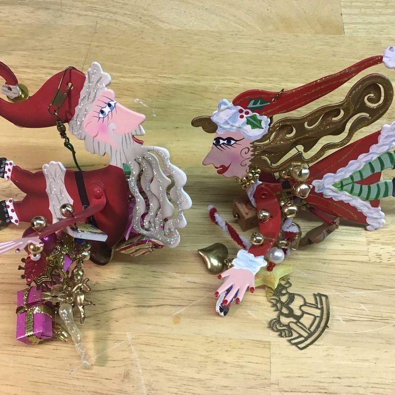 SANTA & Mrs Clause 2 Pc Metal Art Mobile Xmas ORNAMENT Karen ROSSI SILVESTRI