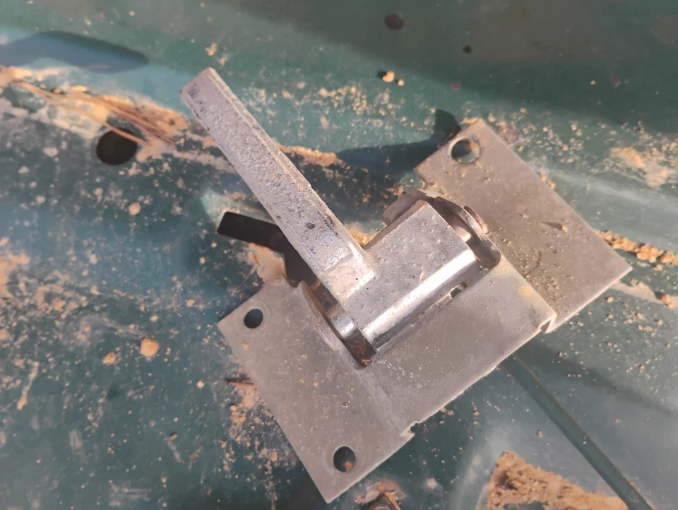 73-87 Chevy GMC Truck 73-76 Set of Interior Doorhandles - Image 2 of 4