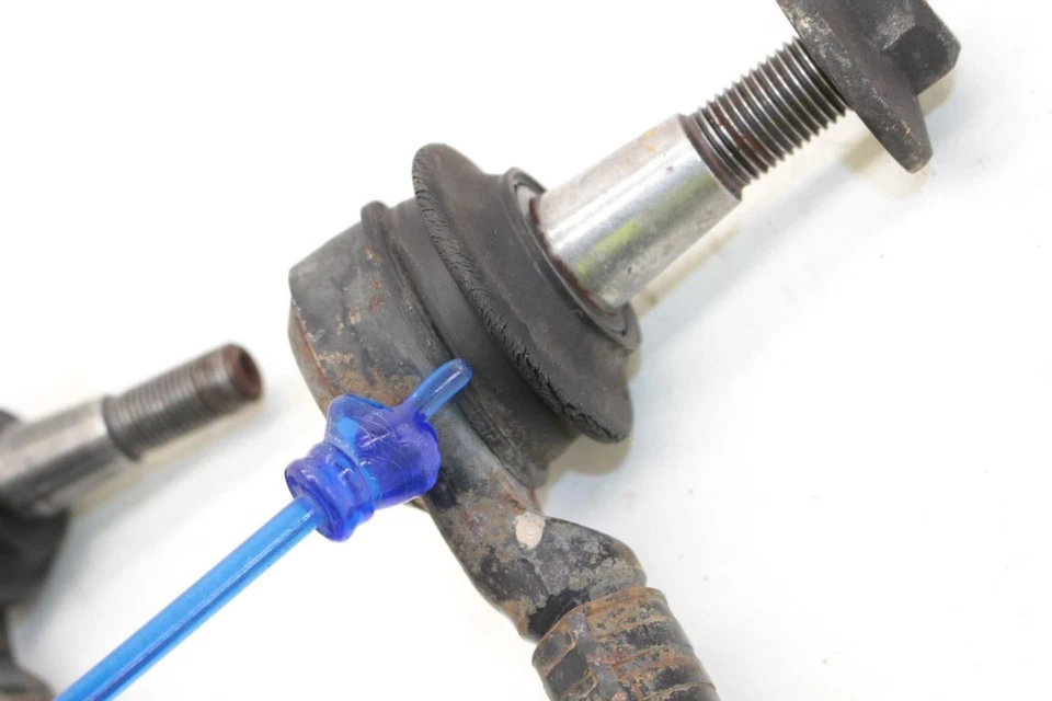 06-15 Mazda Mx-5 Miata NC Left and Right Rear Lower Control Arm Kit - Image 2 of 4