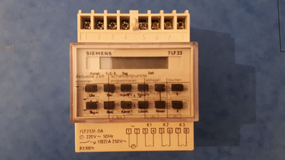 1 SIEMENS Kanal-Digitaluhr ''7 LF 2331-OA'' - NEUWERTIG ohne OVP