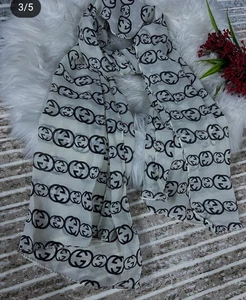 foulard femme gucci 35soie 65laine