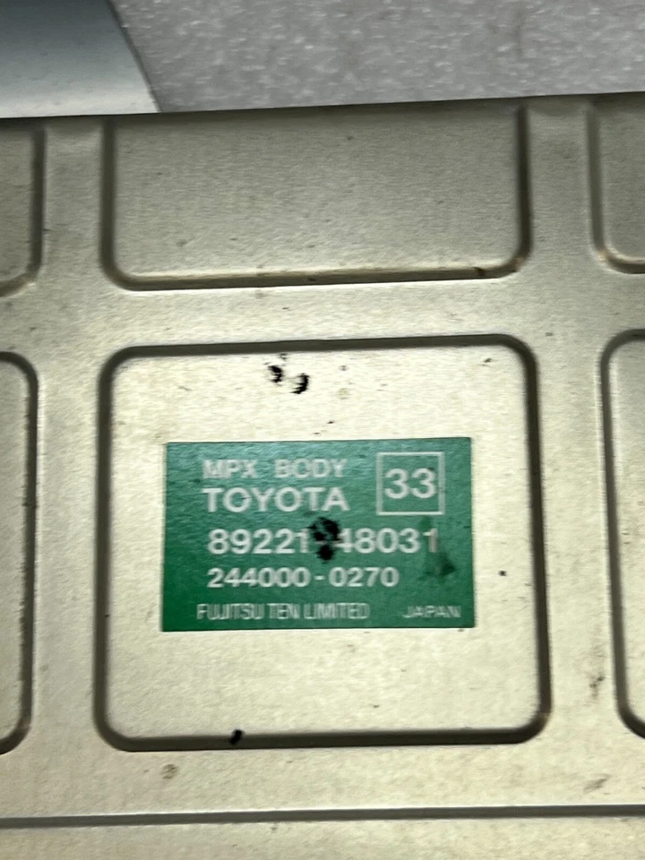 Модуль управления кузовом сетевой мультиплекс 2002 Lexus RX300 89221-48031 OEM (AA 422) - Изображение 3 из 4
