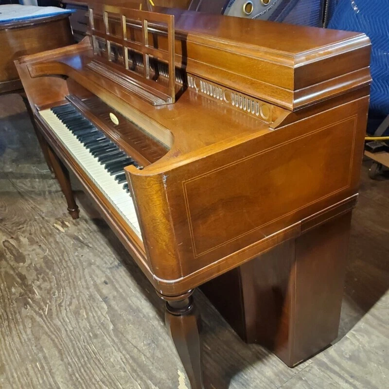 Steinway & Sons um piano vertical clássico 41"" - Imagem 3 de 4