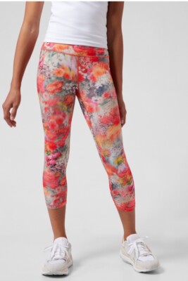 Athleta Women's Elation Printed Capri Color Renewed Bloom Spring Pink 7/8