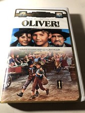 Oliver  1968 VHS Mark Lester Ron Moody Oliver Reed Family Musical