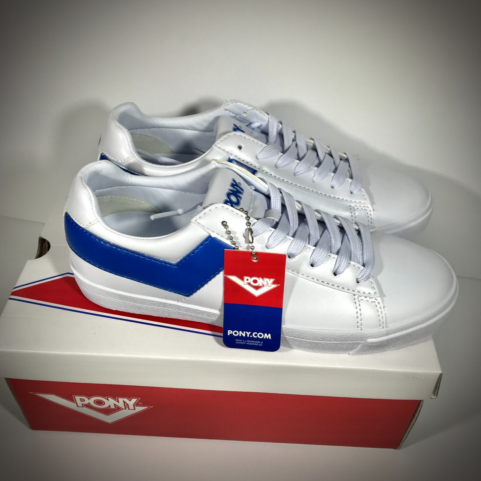 royal blue tennis shoes ladies