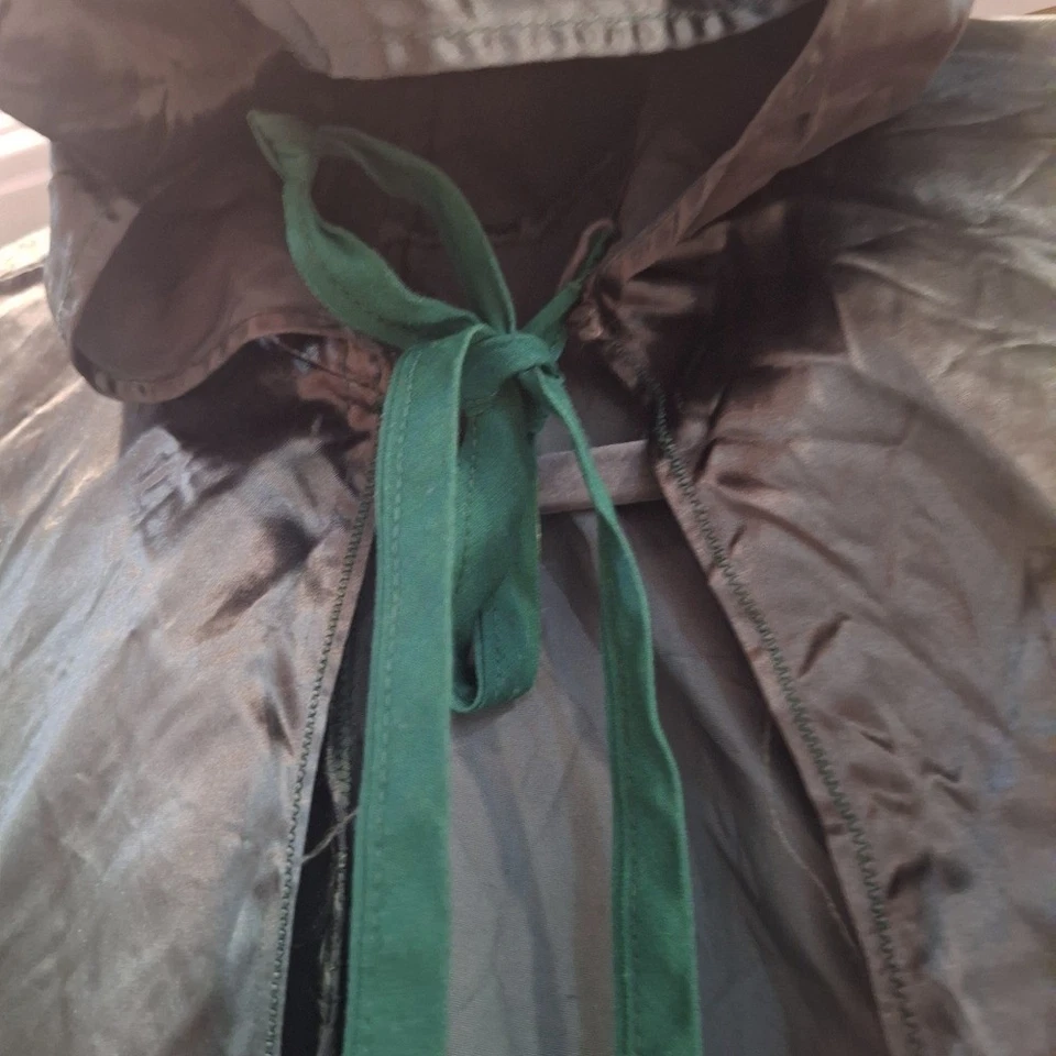 Disfraz de Halloween renacentista con capucha verde Cabo Robin Hood criada mariana disfraces Foto 3 de 4