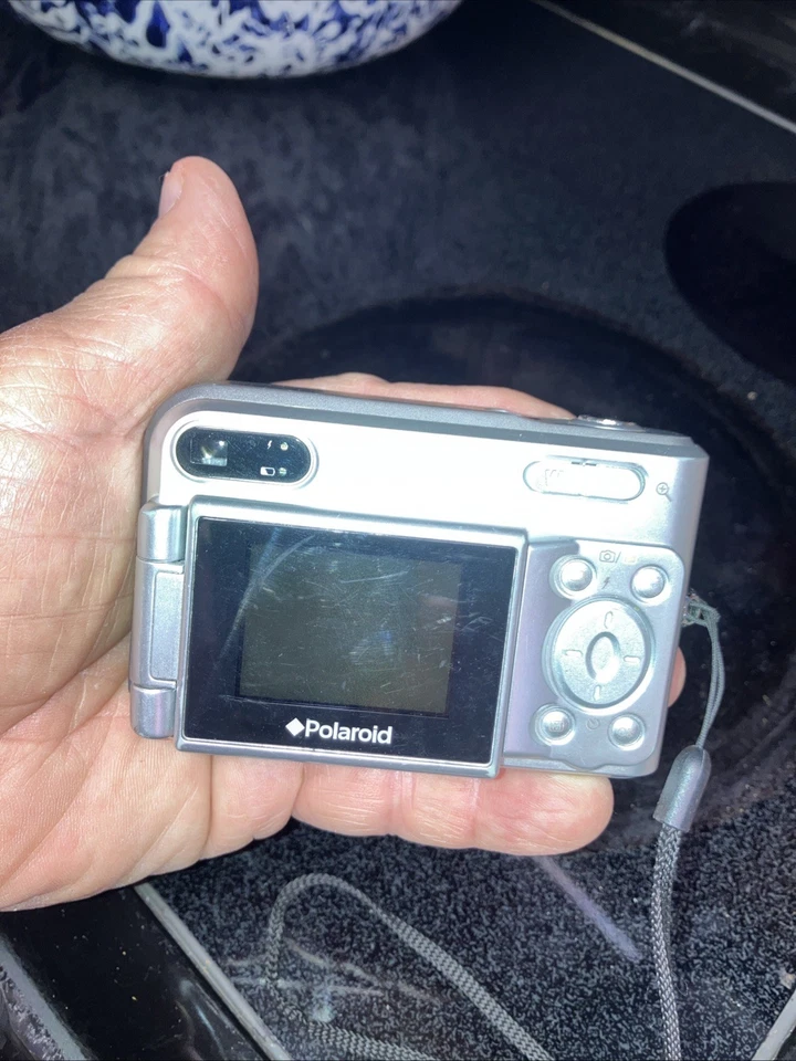 Polaroid A500 5.0 MP Digital Camera - Silver - Image 4 of 4