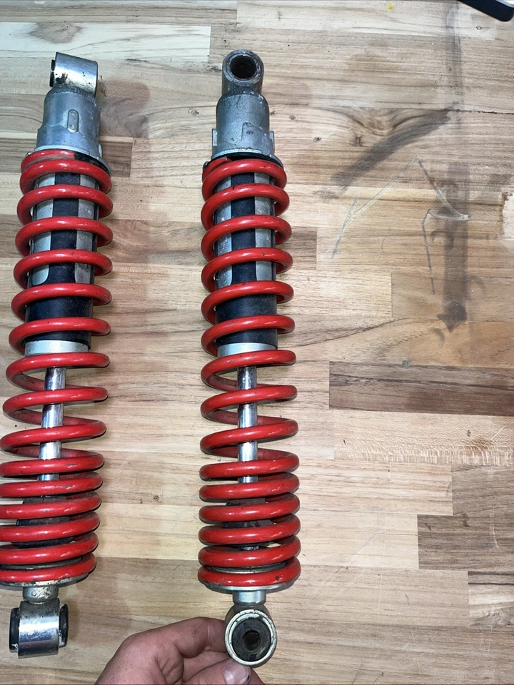 Amortiguadores delanteros Arctic Cat Thundercat 1998-2000 15,50" 0703-679 Foto 2 de 4