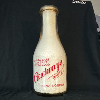 Radway's Dairy New London CT Conn Quart Milk Bottle