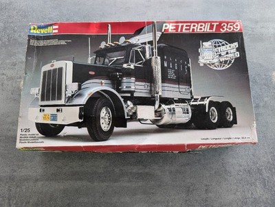Gebauter Modellbausatz 1:25 LKW Revell 7410 Peterbilt 359 in OVP