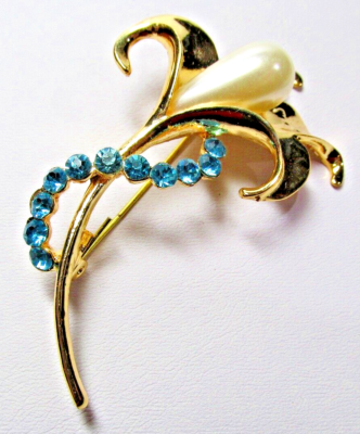 Gold Tone White Pearl Lily Flower With Blue Crystal Pin Brooch