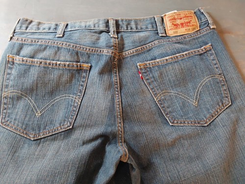 Pantalones de mezclilla Levi's 559 relajados de pierna recta talla 38”x 34” para hombre - Imagen 3 de 6