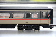 Hornby Mk4 Coach for InterCity 225 oo gauge Swallow Executive Livery 12408 vgc