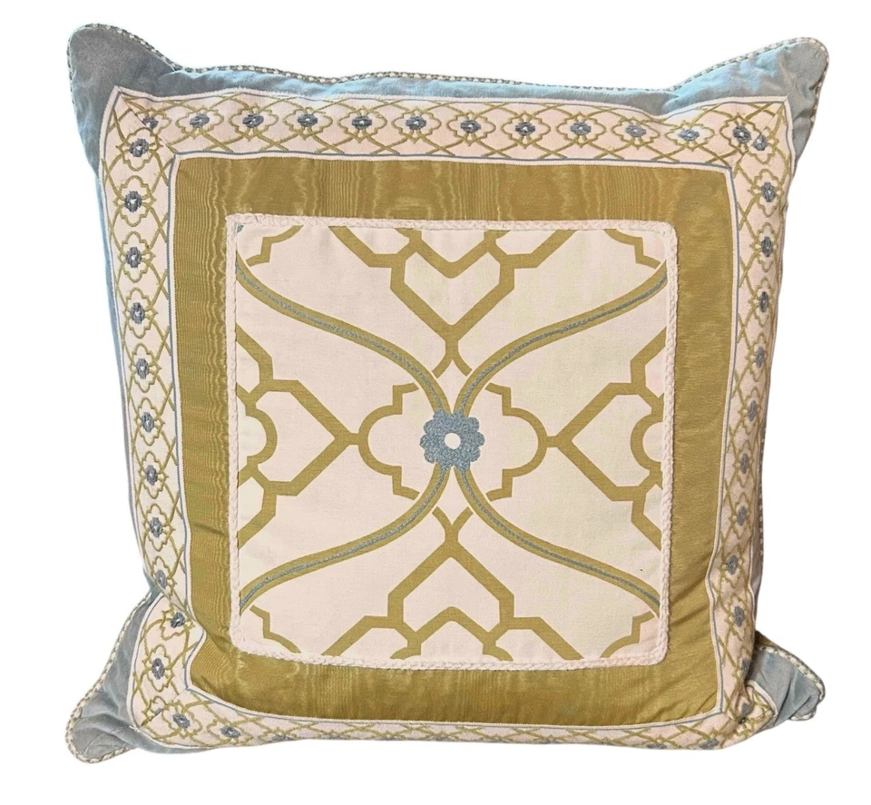 Almohada y funda lisa Eastern Accents blanca con flor azul verde x2 farsa de lujo 25 Foto 3 de 4