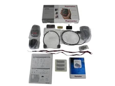 Raymarine S100 Wireless Autopilot Remote w/Base Station-New-Old-Stk-Ships Free!