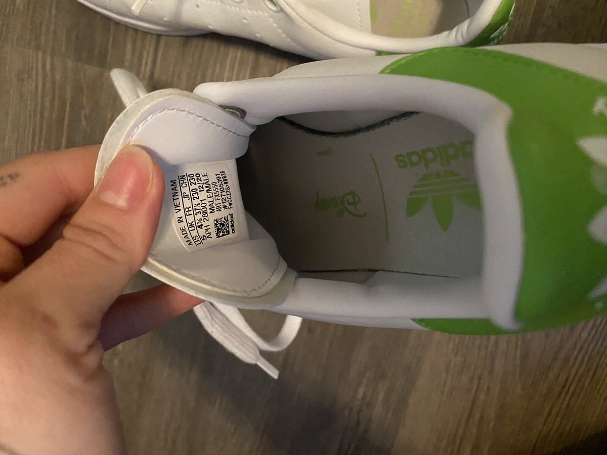 adidas gazelle silver green womens Adidas Kermit the Frog X Stan Smith FX5550 – Kick Theory main image 0