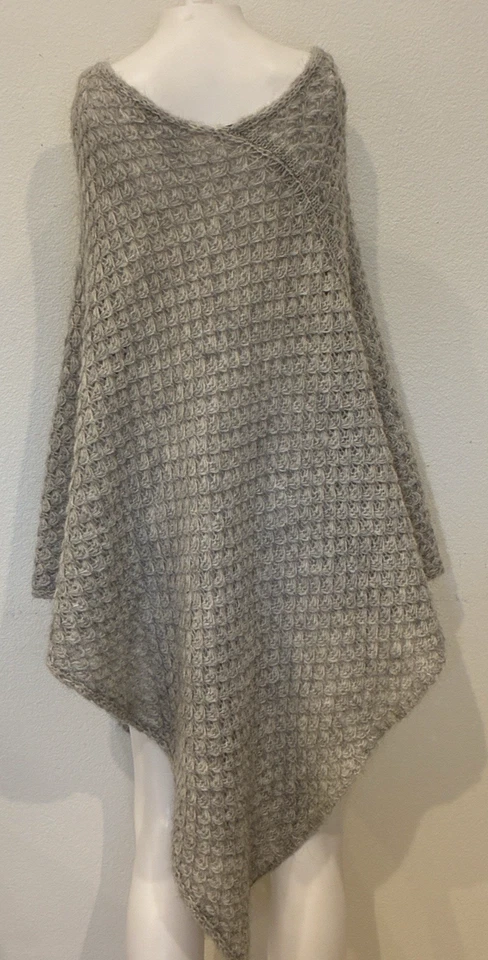 Cocogio Italy Poncho Sweater Womens OS Gray Mohair Wool Blend Asymmetrical Cozy - Image 3 of 4