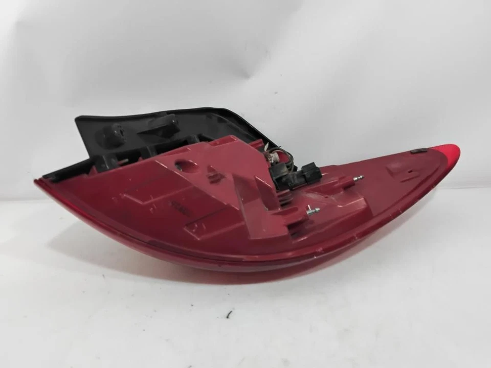 924013W0 Enjoliveur Inf Feu Arriere Gauche pour KIA SPORTAGE (SL) 2010 1818930 - Photo 4/4