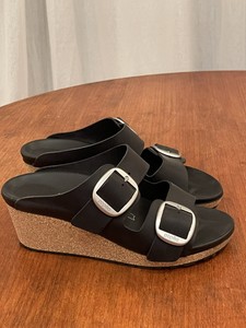nora big buckle birkenstock