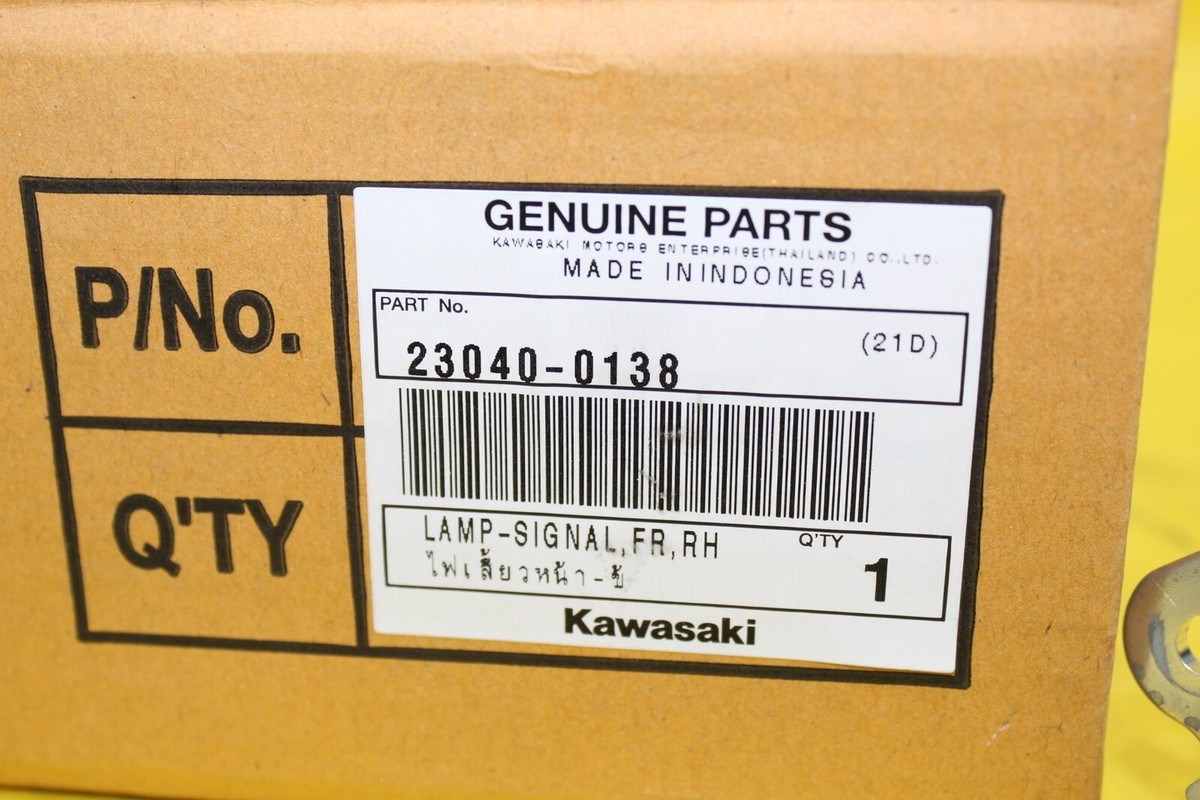 19-24 KAWASAKI NINJA ZX6R ZX636 RIGHT FRONT TURN SIGNAL 7085-601