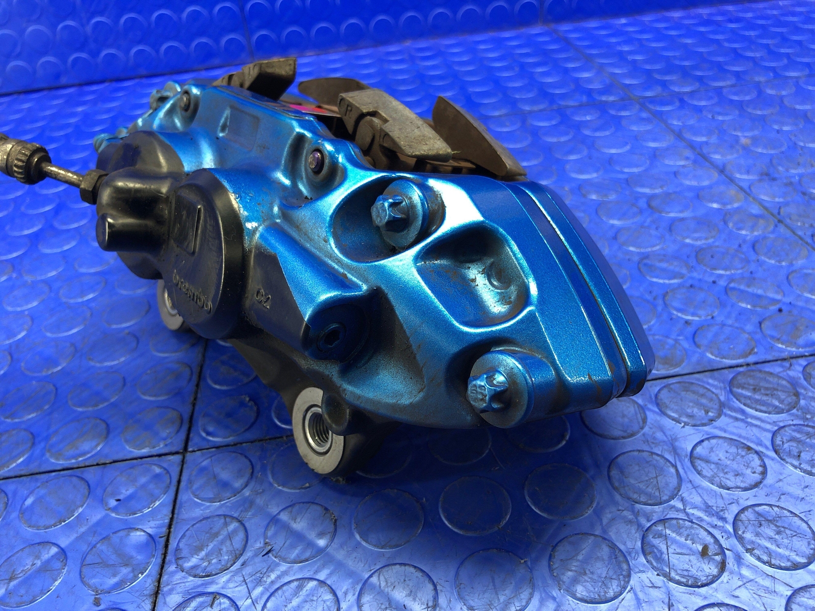 2014-2019 BMW I8 OEM FRONT RIGHT BRAKE CALIPER *POWDER COATED*