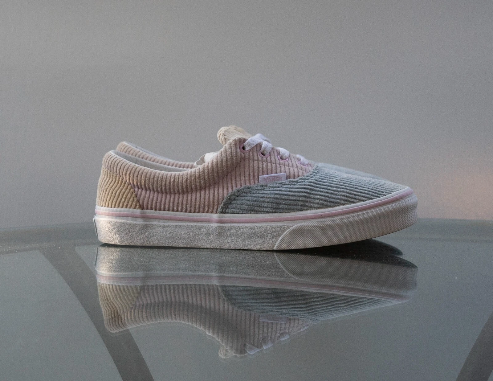 Scarpe da ginnastica gialle Vans Era Classics Colorblock rosa velluto a coste blu taglia 7