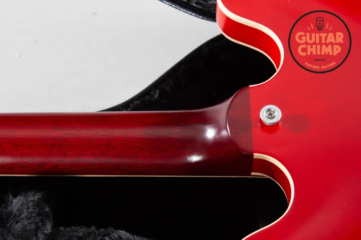 2024 Gibson ES-335 Satin Cherry OHSC Excellent 9.5/10 Rosewood