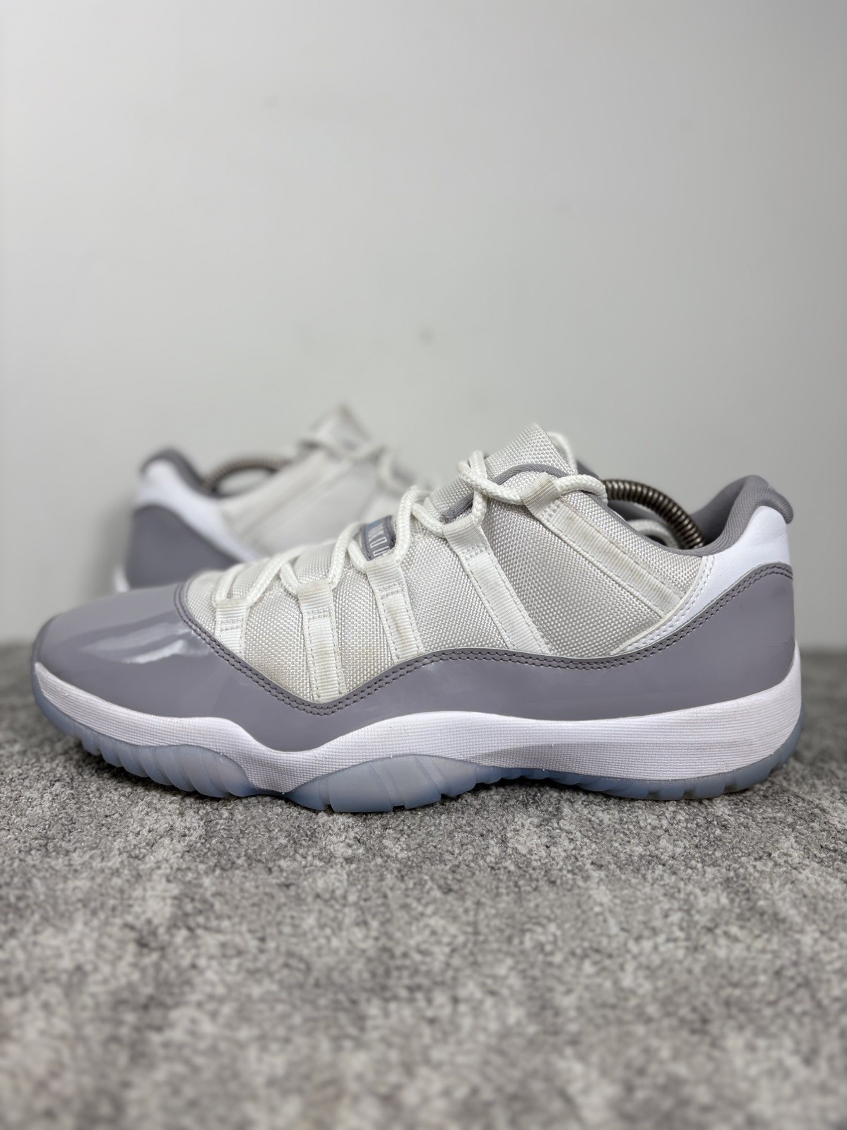 Air Jordan 11 Retro Low Cement Grey Men’s Size 11 Pre-owned Sneakers AV2187-140