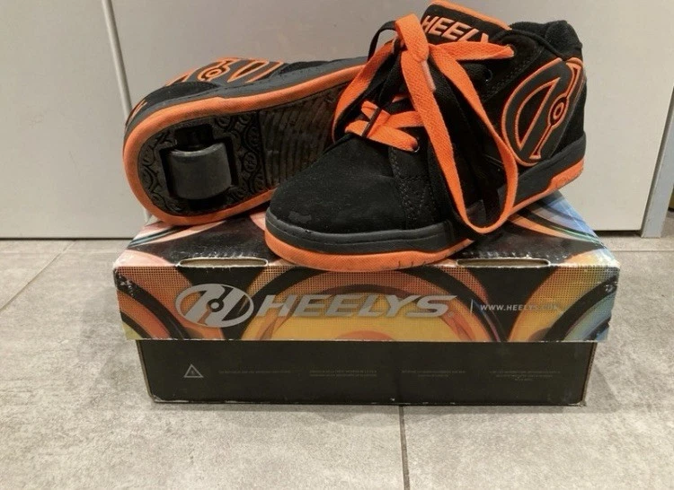 Heelys Racer 20 Minions Scarpe Con Ruote Per Bambini – EU 33 – Tomaia In Canvas, Alte Con Supporto Alla Caviglia