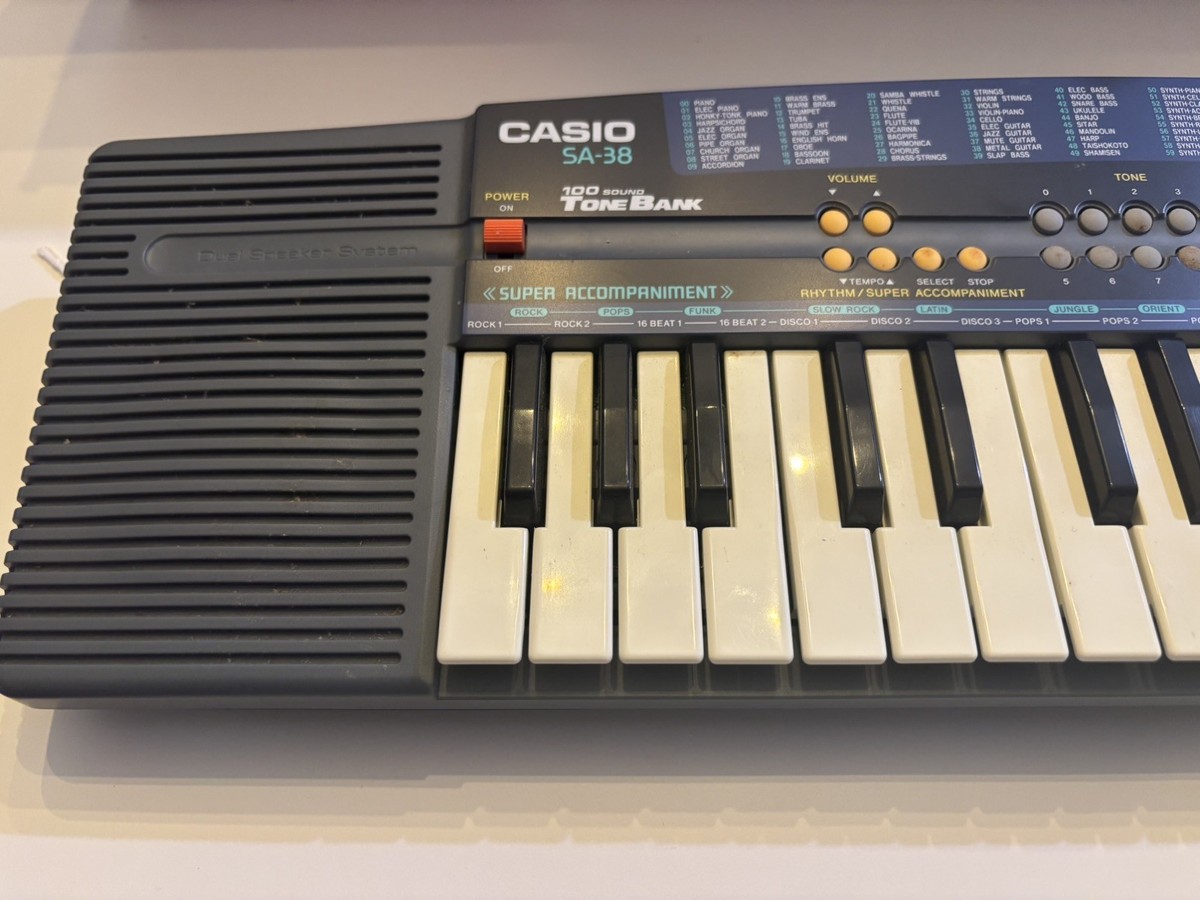 Vintage Casio SA-38 Electronic Tone Bank Keyboard With Box Tested