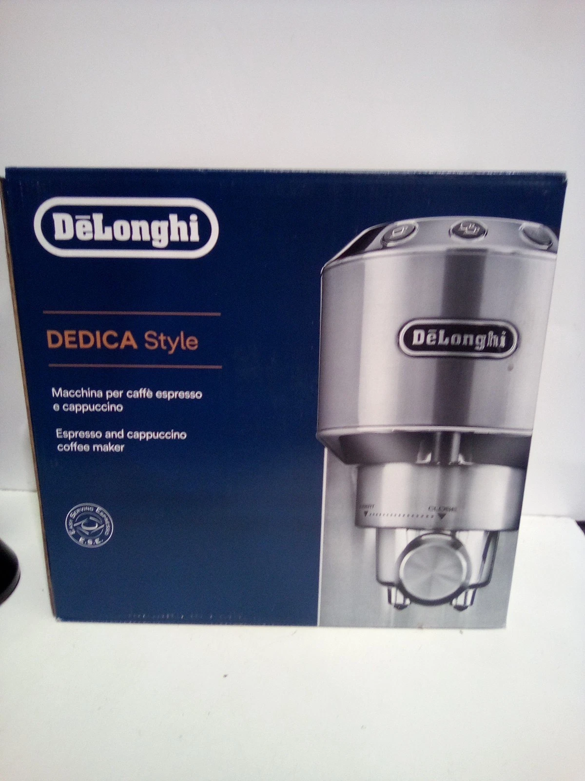 De’Longhi Dedica EC685.BK Espresso Coffee Machine – Boxed