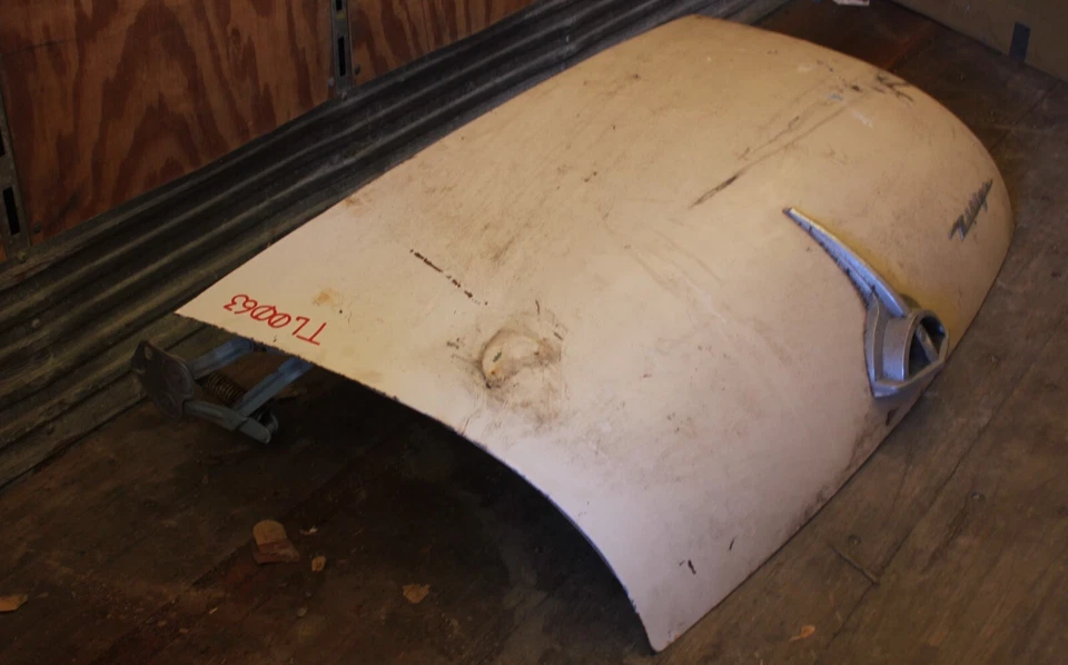 52 53 54 55 Willys Aero Coupe Bermuda OE Tapa de maletero de acero con bisagras (TL0063) Foto 2 de 4