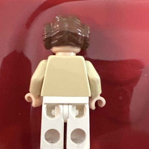 LEGO Star Wars Princess Leia Hoth Outfit Bun Hair Minifigure sw0113 EUC-252 - Picture 2 of 2
