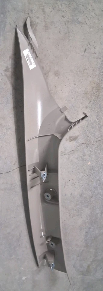 Отделка стойки Windshld боковая (RH) (6LV31BD1AE) Dodge grand caravan 18-20 - Изображение 3 из 3