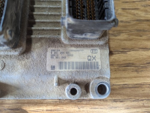 00-05 Saturn L300 3.0L V6 ECU ECM Engine Control Module 1039S00777 QX OEM - Foto 2 di 3