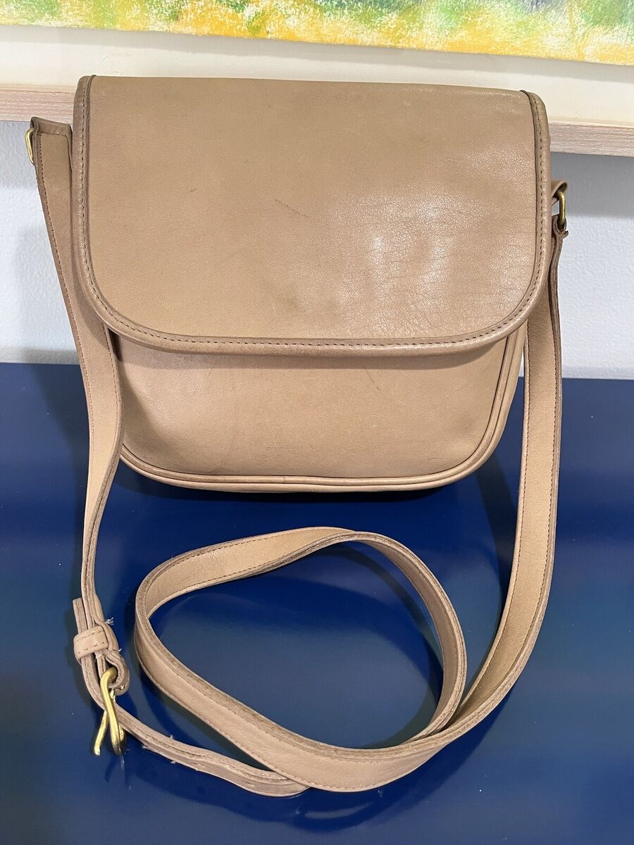 Coach Taupe Tailored Leather Pouch Purse Flap Bag #4110 Coach Taupe Tailored Leather Pouch Purse Flap Bag #4110