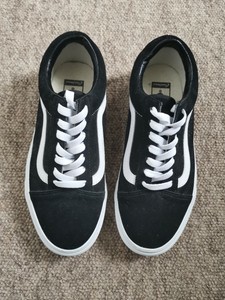 black vans uk 4