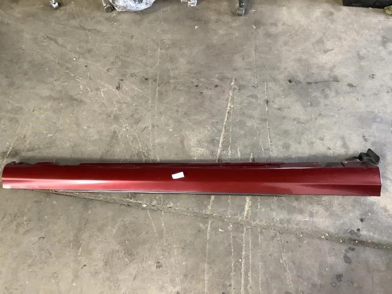 2006 MERCEDES BENZ CLK350 COUPE RIGHT ROCKER PANEL STORM RED METALLIC OEM+ - Image 4 of 4