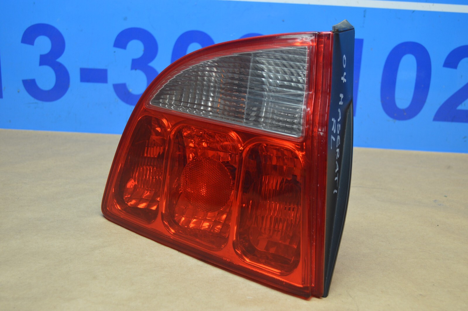 2004 M138 MASERATI GT REAR LEFT DRIVER SIDE TAILLIGHT ASSEMBLY 195846