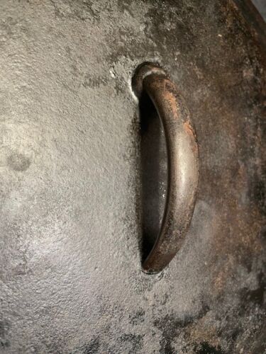 Vintage 12" Cast Iron Dutch Oven/Skillet Lid Self Basting - Picture 3 of 5