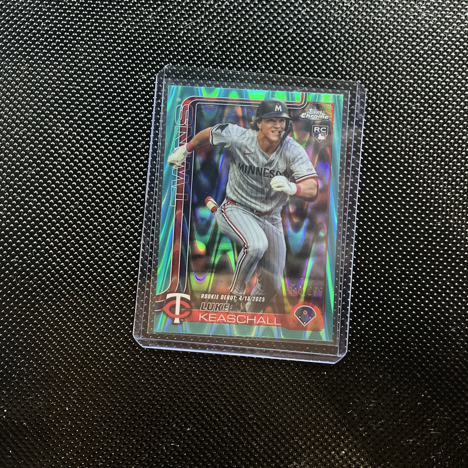 2025 Topps Chrome Update - Luke Keaschall #USC134 Aqua Wave Refractor/199 (RC)