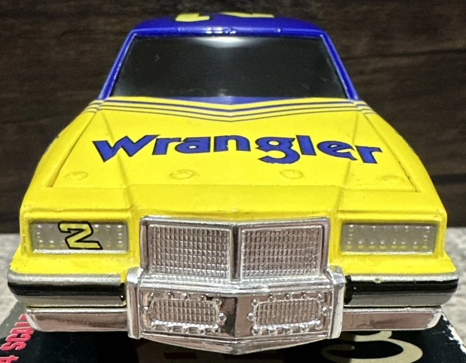 Banco diecast NASCAR 1981 Dale Earnhardt Sr #3 Wrangler Pontiac 1/24 acción Foto 3 de 4