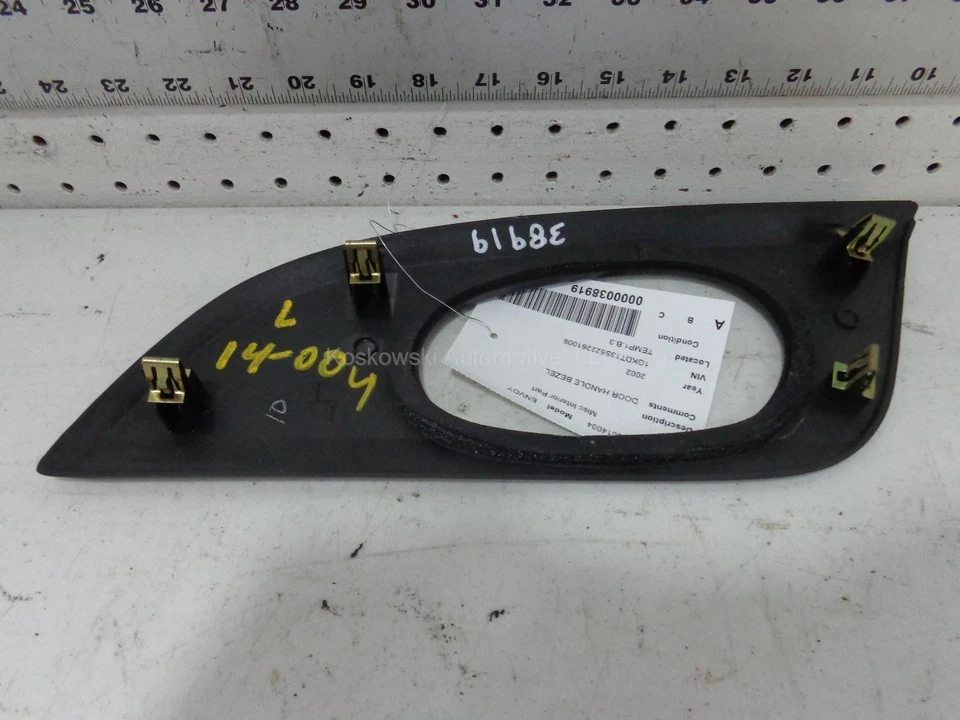 Manija de puerta GMC Envoy bisel lado del conductor 2002 25809851 interior delantero izquierdo  Foto 2 de 4