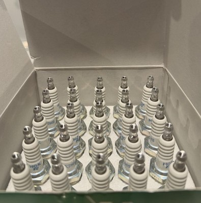 NGK Standard BR7HS Spark Plug Shop Pack- Set Of 25 Spark Plugs