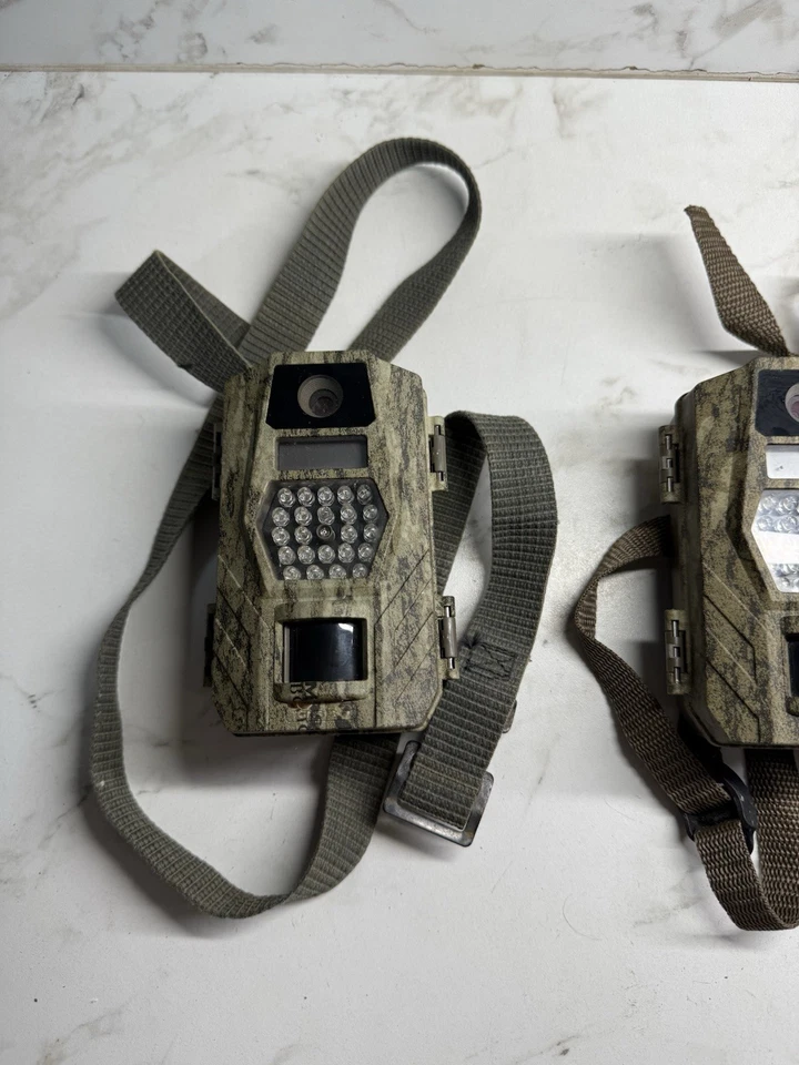 3 Tasco Game Cameras 119271CW & 119272CW 10MP Trail Camera TESTED W/straps - Image 2 of 4