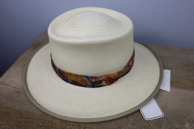 Kangol England Sunstoppers Softy Natural Flexible Sof Straw Sun Hat One Size NWT