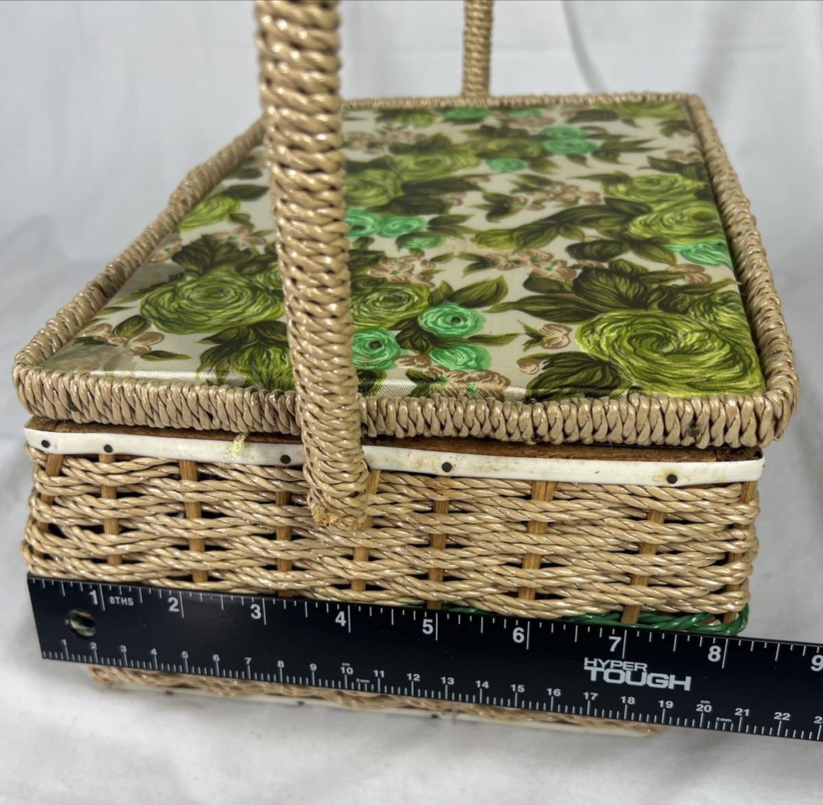 Dritz Wicker Sewing Basket Pin Cushion Lid, Pivoting Handle, 11"x8"x5"