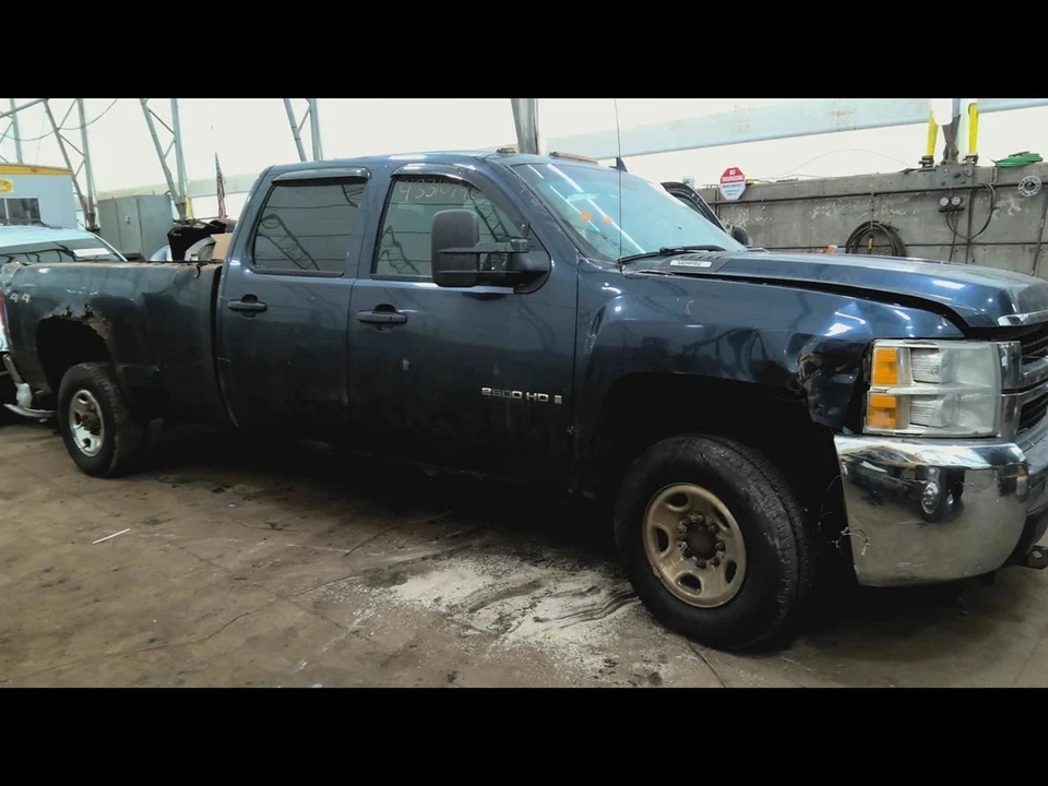 AC Compressor Fits 03-10 SIERRA 1500 PICKUP 6837954 - Image 2 of 4