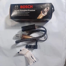 Bosch 15704 Premium OE Fitment Oxygen Sensor for Select 1990-98 Chrysler, Dodge